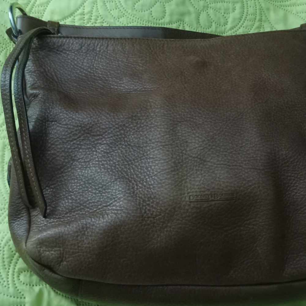 Elegant Brown Leather Shoulder Bag - Picture 13 of 13